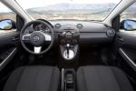 Mazda2 2010 года